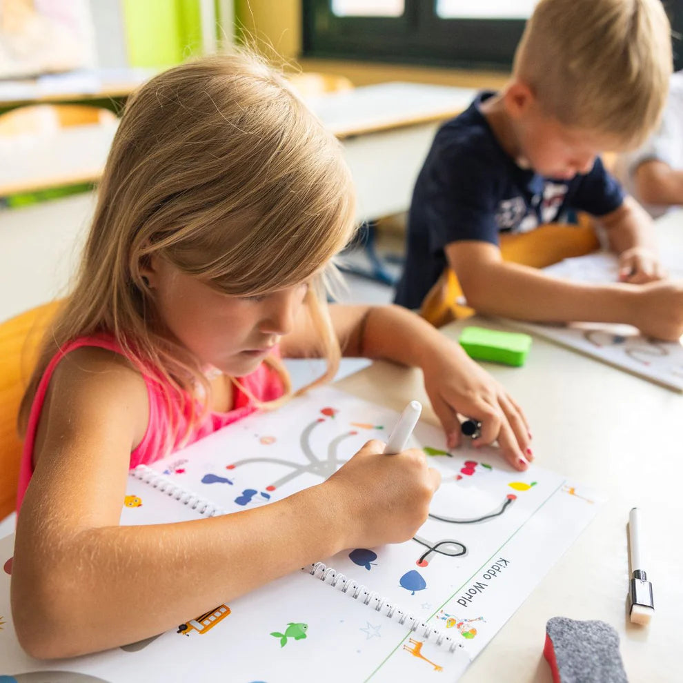 Curious Child – Píš a zmaž zošit na učenie písania, opakovane použiteľný (64 strán, 3–6 rokov)
