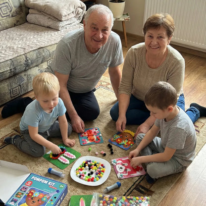 Pom Pom Kit | Senzorická kreatívna hra s brmbolcami | pre deti 5+