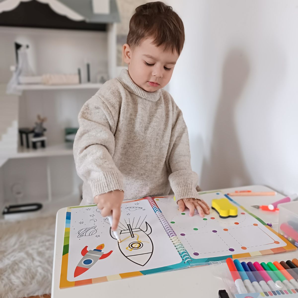 Curious Child Colors | Zošit píš-vymaž na učenie sa písania (64 strán, 2+ roky)