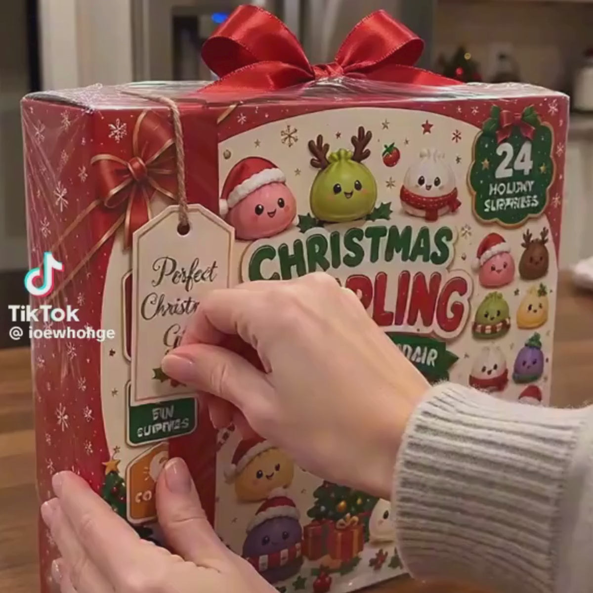 Vianočný Squishy adventný kalendár – 24 tajomných Squishy hračiek (3+ roky)